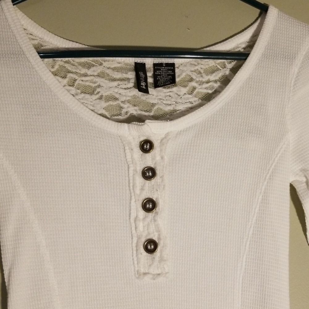 Shirt - Picture 3 of 6